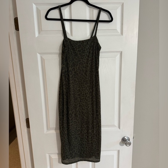 Express Midi Square Neck Ribbed Leopard Cheetah Print Bodycon Dress - Picture 1 of 4